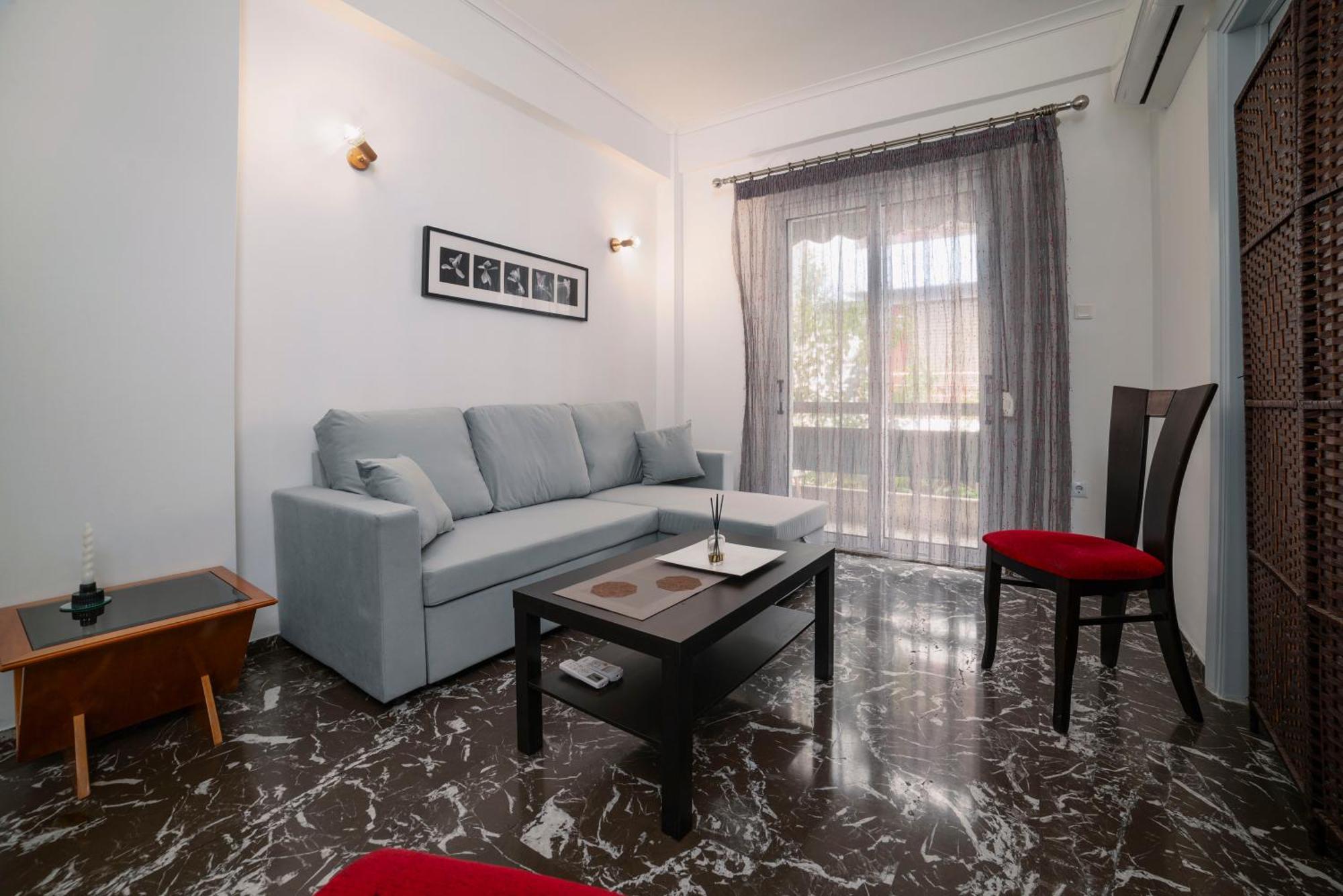 Local Urban Living 2bd In Athene
